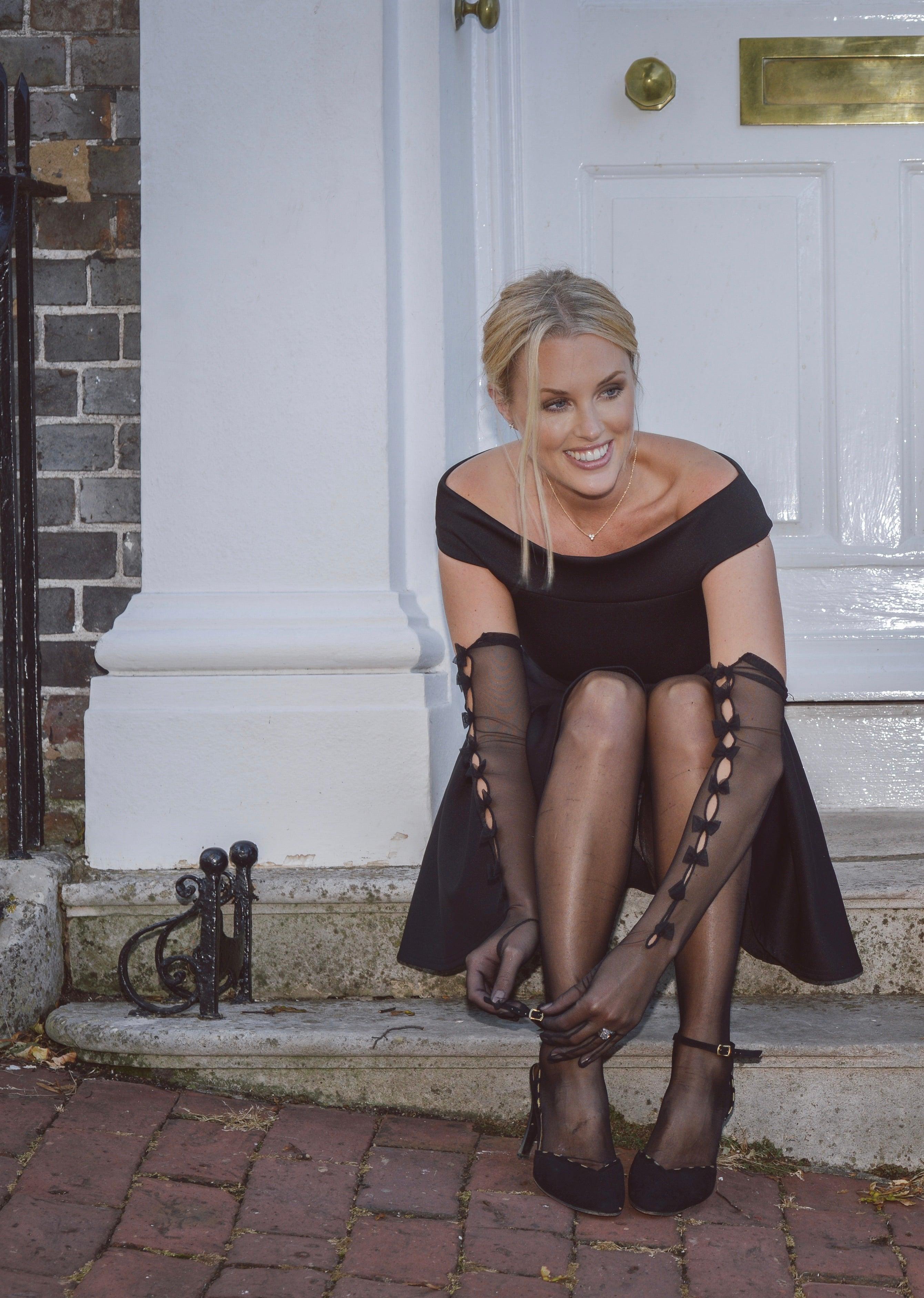 Do You Know How To Wear Long Evening Gloves? We've Got You Covered Cornelia James Do You Know How To Wear Long Evening Gloves? We've Got You Covered Cornelia James