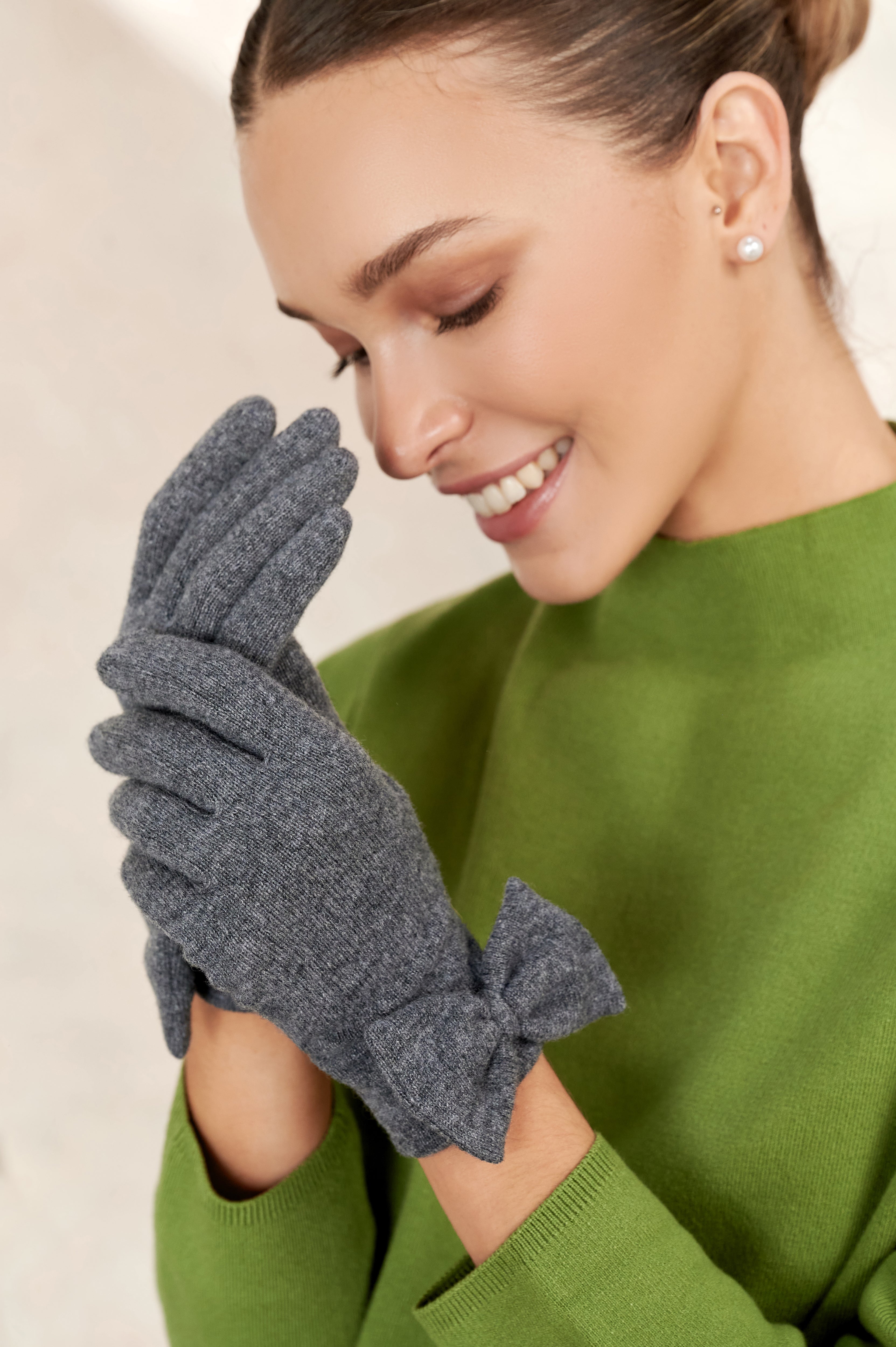 Pure Cashmere Gloves - Màiri – Cornelia James