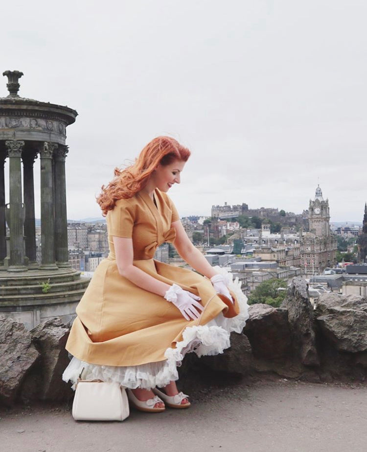 Jessica Kellgren-Fozard |  Pack your silk gloves