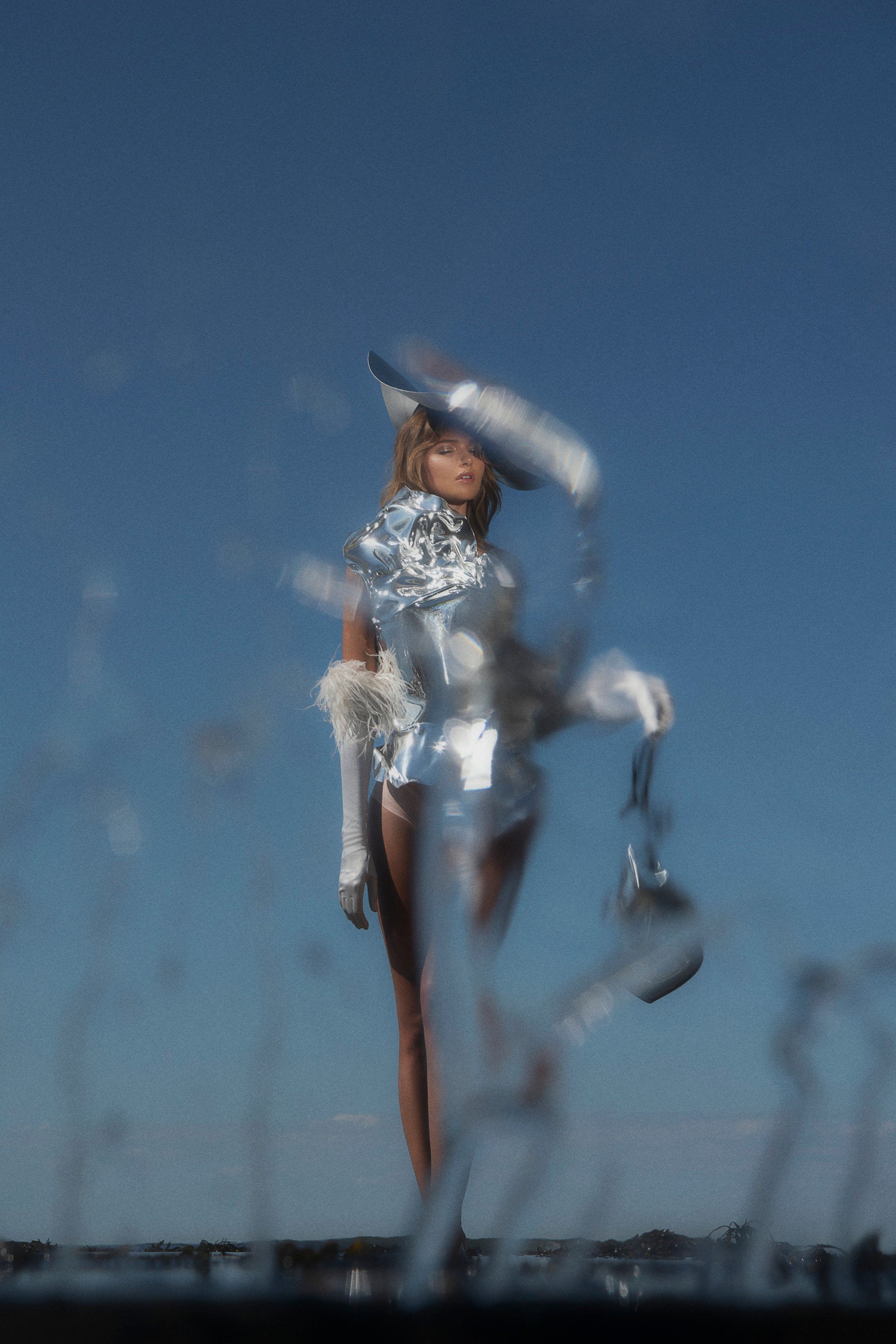 L'Officiel Vietnam-Cornelia James