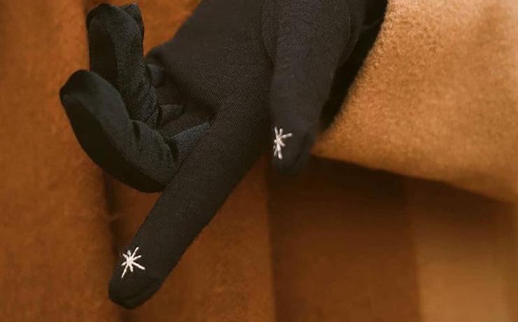 Touchscreen gloves