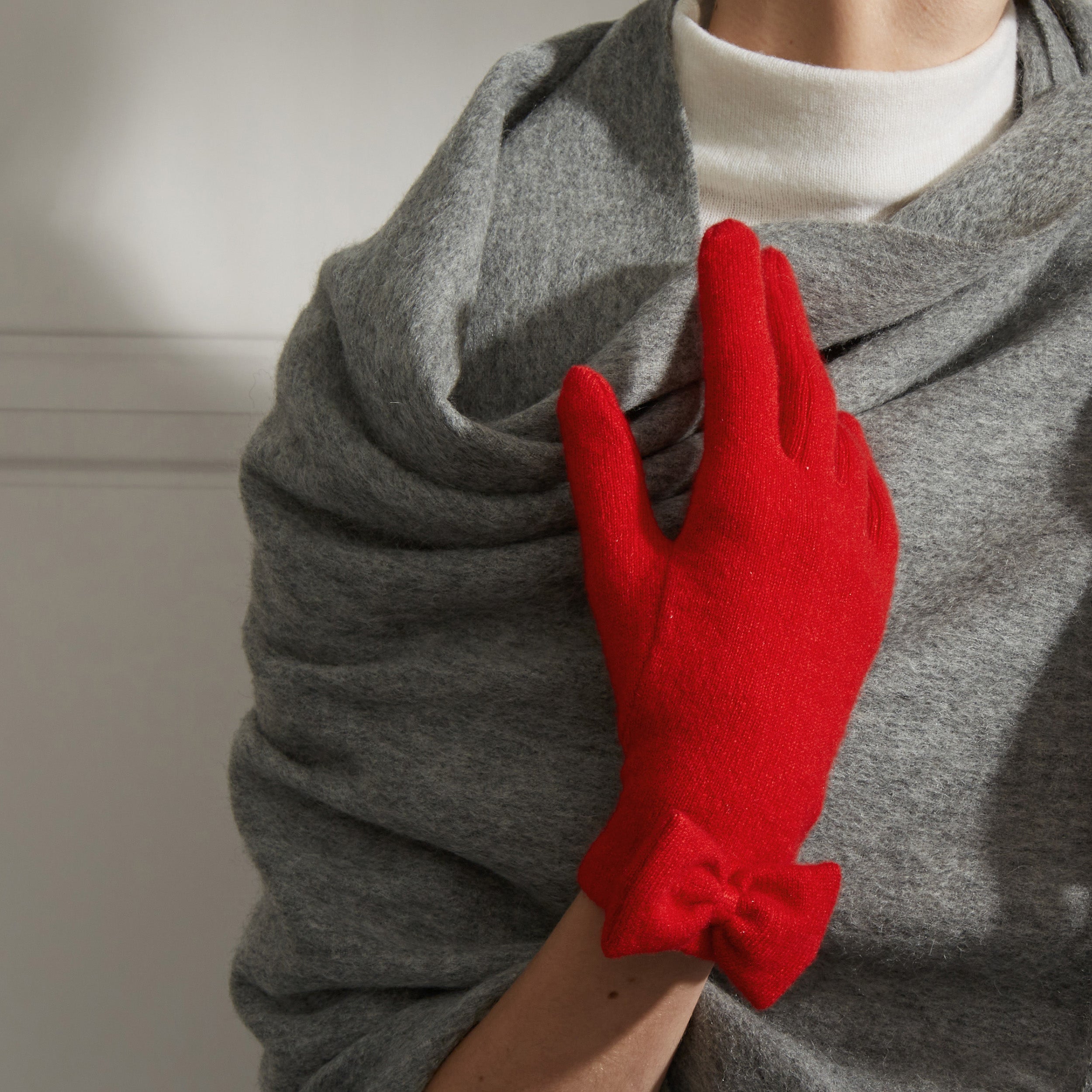 小物 OVY 100% CASHMERE GLOVES CASHMERE KNIT GLOVES｜UNDECORATED(アンデコレイテッド)公式通販