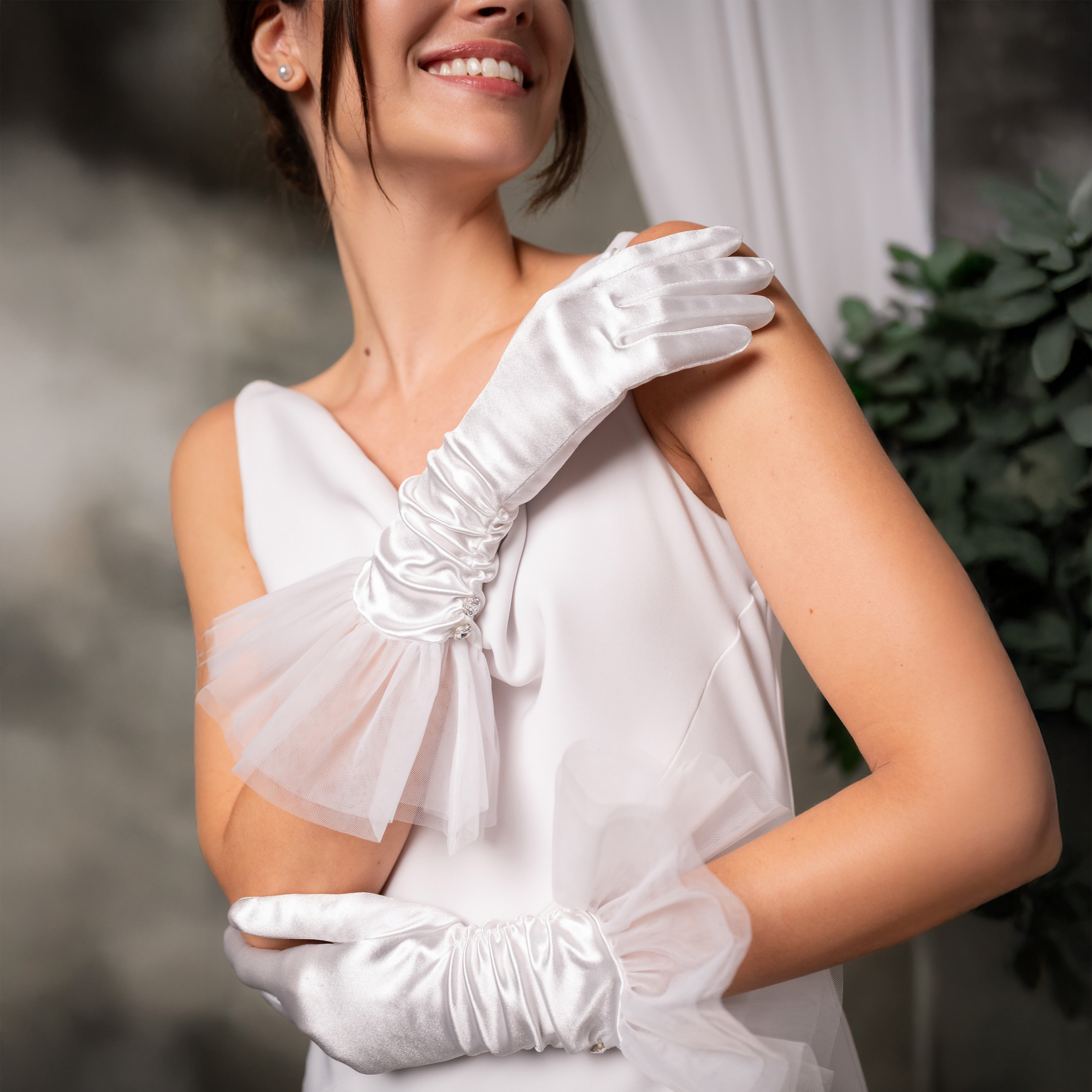 Melody | Bridal Satin Glove with Ballerina Tulle Cuff
