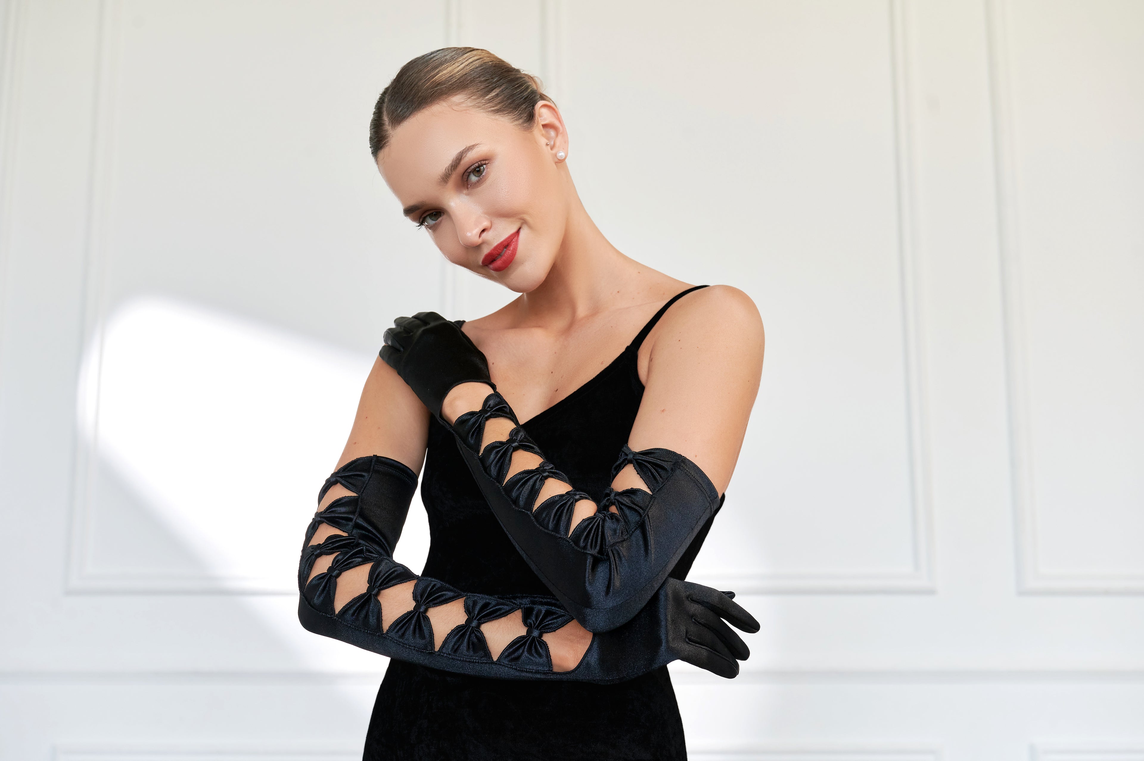 Thalia | Satin Opera Glove