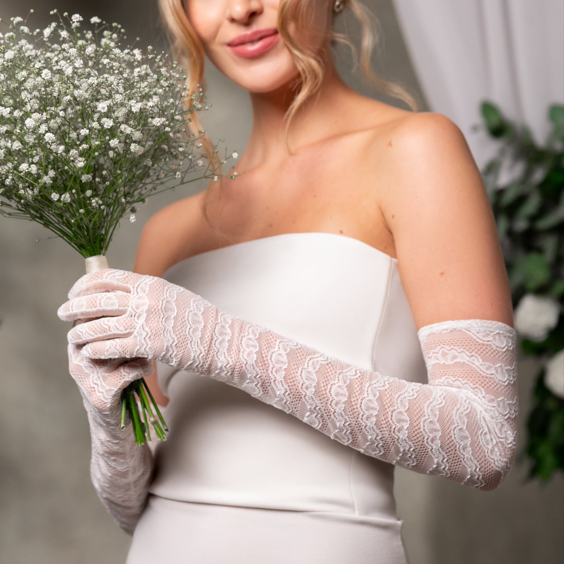 Zoe Bridal Lace Opera Glove